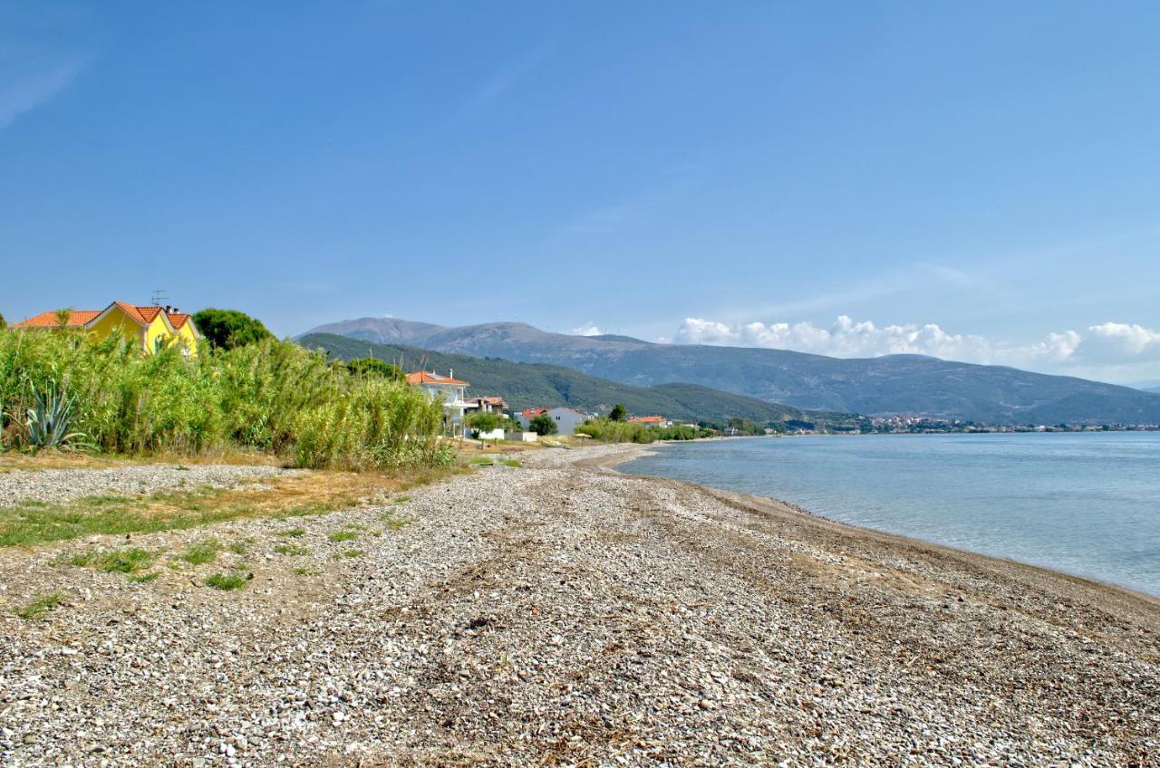Epipleon Luxury Suites -104- Δωμάτιο 35Τμ Με Βεράντα 35Τμ Μπροστά Στη Θάλασσα Nafpaktos Esterno foto